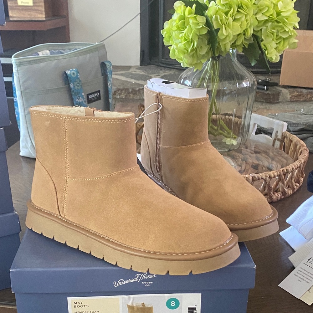 Universal Thread Light Brown Ankle Boots